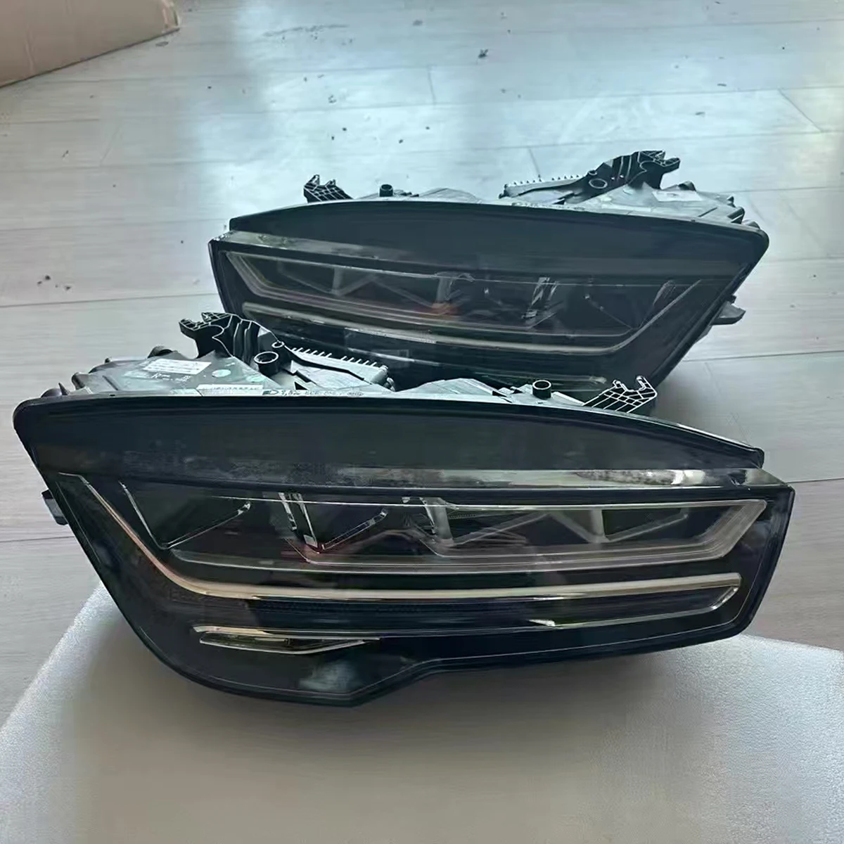 

High Quality Facelift Bumpers Body Kit for Audi A7 C7 2012-2015 Upgrade to 2016 2017 2018 Style with Lights.