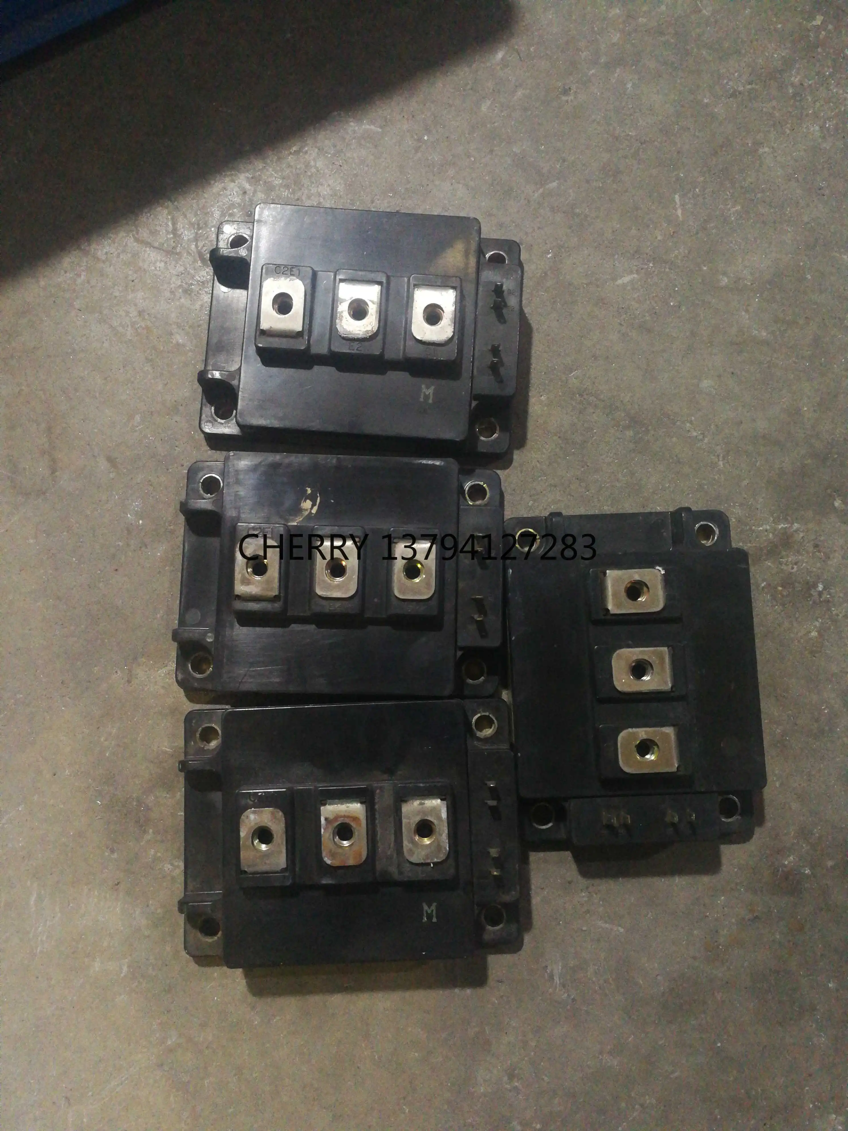 2MBI300P-140-03 module (1piece) the test pass in stock used
