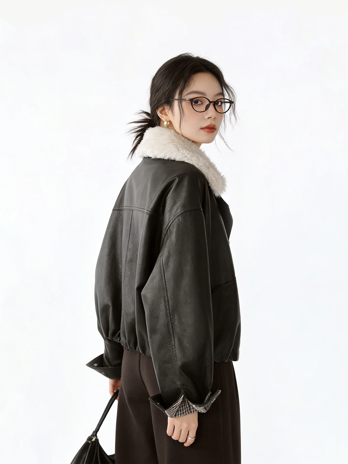 Retro koreanisches Bla-Leder Jaet 2025, Winter, neuer Lammfellkragen, Motorrad-Sle, lässiger Damen-Faion-Mantel