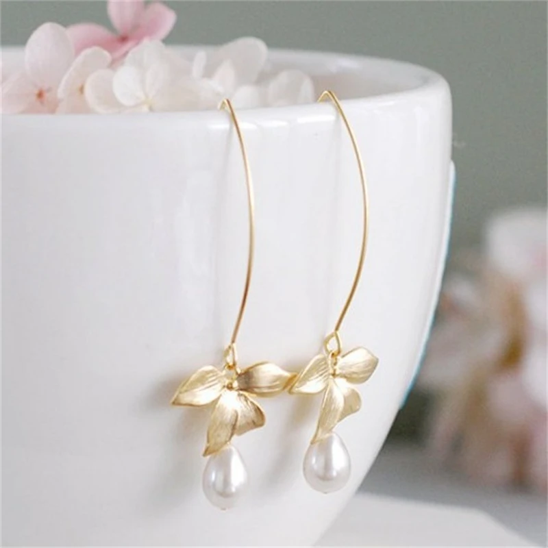 Leaf Imitation Pearl Pendant Earrings for Women Fashion Exquisite Stainless Steel Korean Earrings Jewelry Accessories Gifts