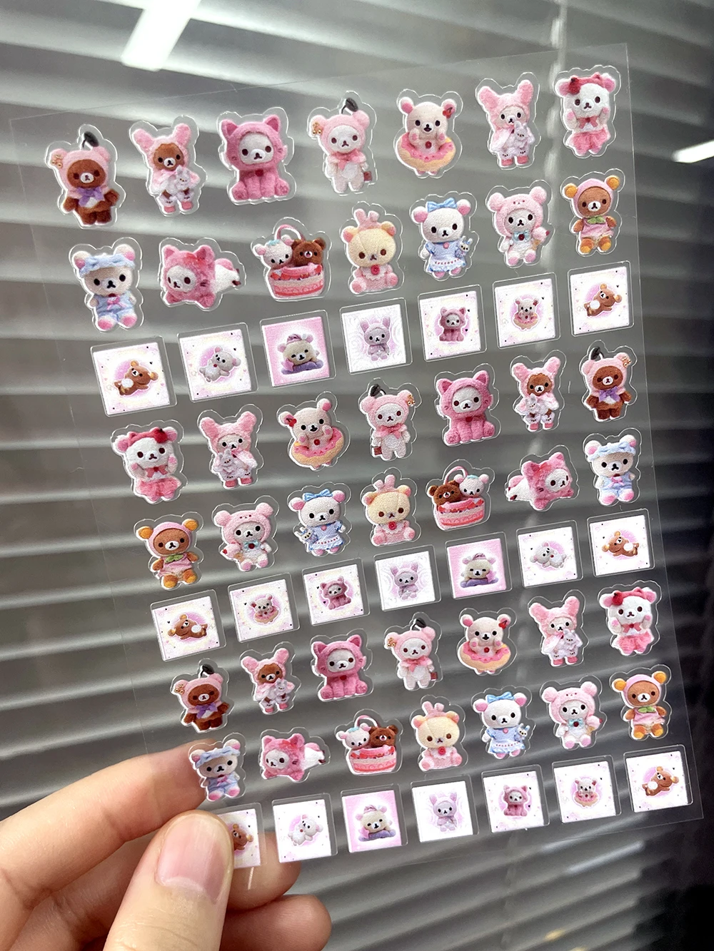 Mini adesivi in PVC Rilakkuma Nail Art impermeabile fai da te bottiglia d'acqua scatola specchio Loptop scrivania amico gioco puntelli adesivi regali di amici