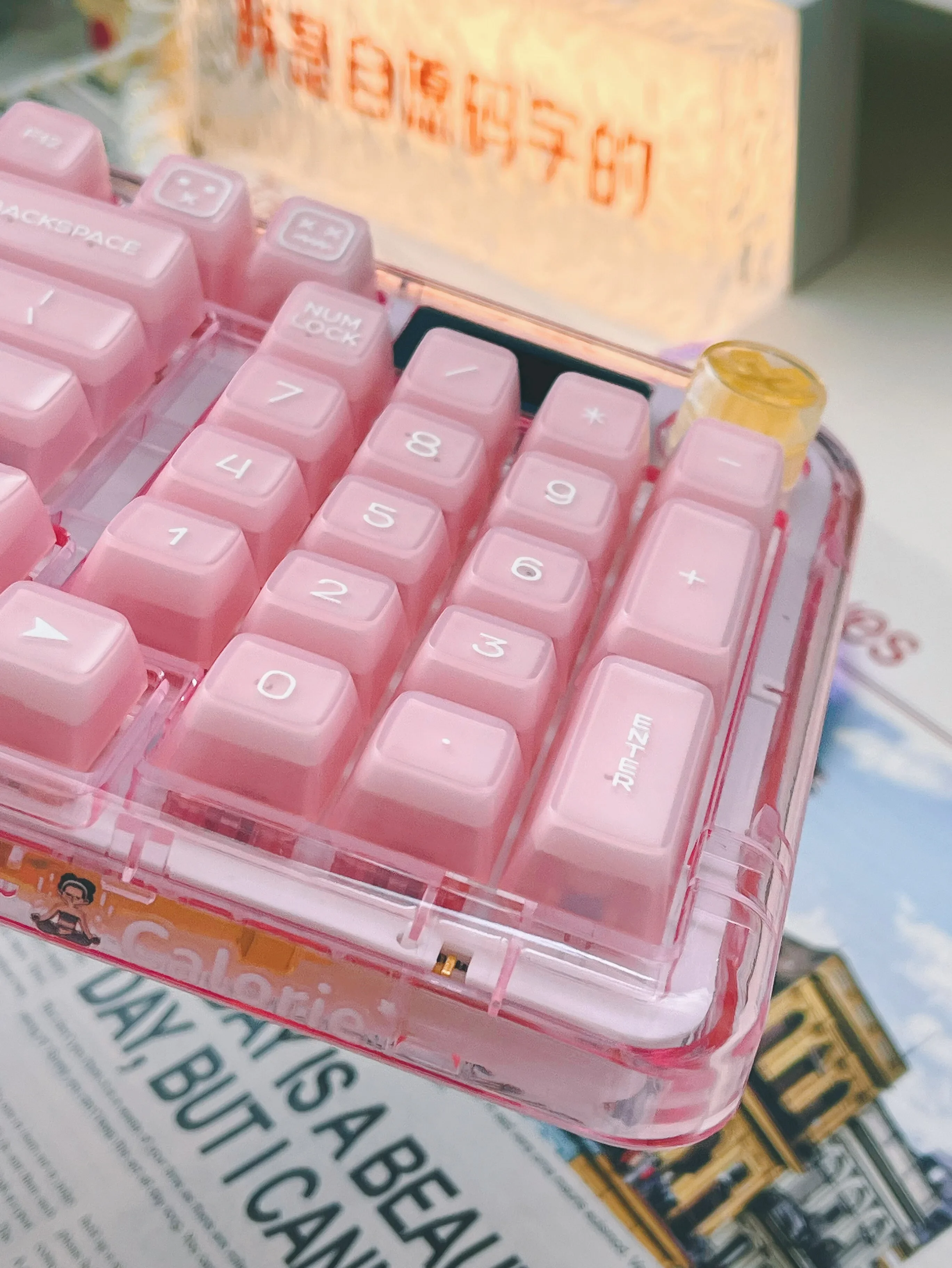 PBT two-color keycaps sa height semi-transparent peach blossom jade powder transparent full set of two-color injection molding k