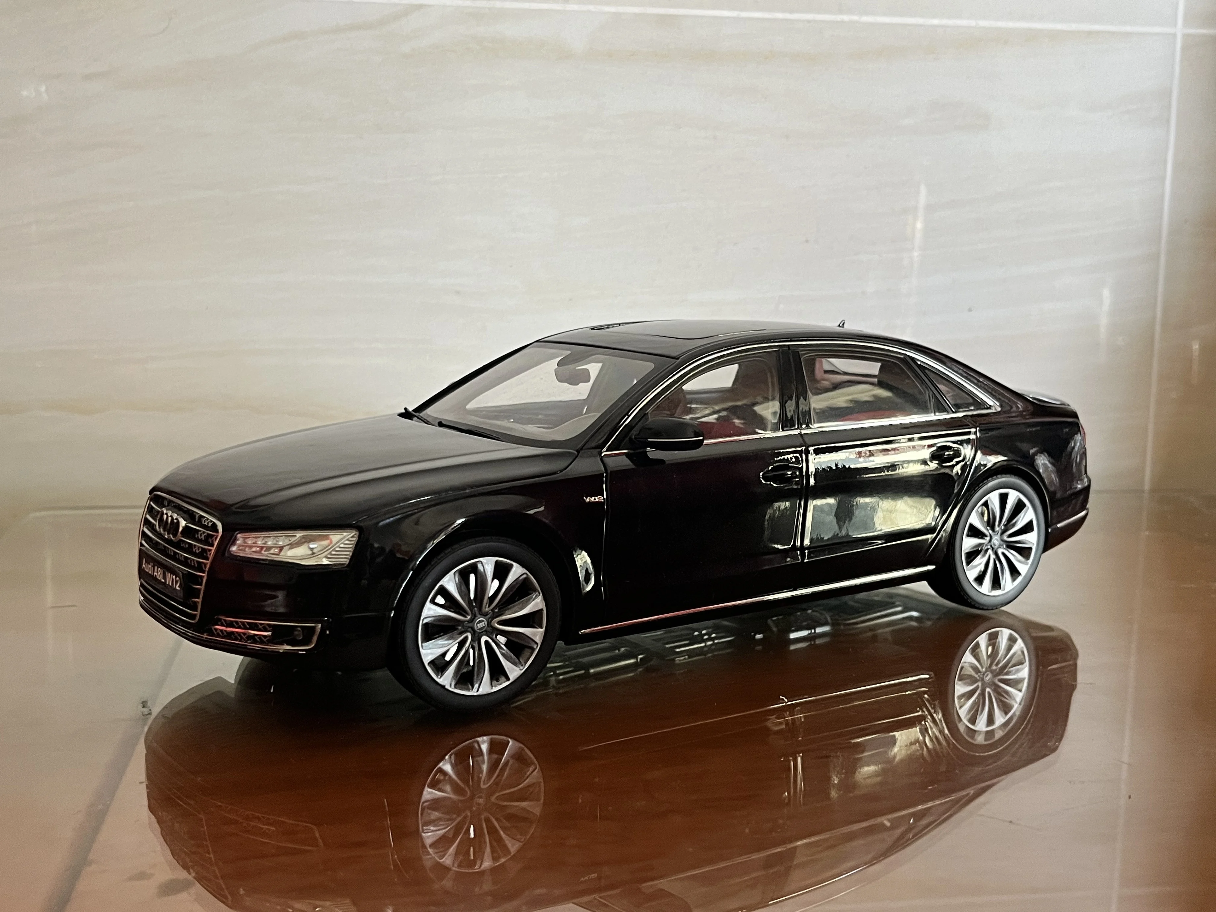 ΠΠΈΡΠΎΠΉ ΠΏΠΎΠ΄ Π΄Π°Π²Π»Π΅Π½ΠΈΠ΅ΠΌ ΠΌΠ°ΡΡΡΠ°Π± 1:18 Audi A8L W12, ΠΌΠΎΠ΄Π΅Π»Ρ Π°Π²ΡΠΎΠΌΠΎΠ±ΠΈΠ»Ρ ΠΈΠ· ΡΠΏΠ»Π°Π²Π°, ΠΠΎΠ»Π»Π΅ΠΊΡΠΈΠΎΠ½Π½Π°Ρ ΠΈΠ³ΡΡΡΠΊΠ°, ΠΏΠΎΠ΄Π°ΡΠΎΠΊ, ΡΡΠ²Π΅Π½ΠΈΡ, ΡΠΊΡΠ°ΡΠ΅Π½ΠΈΠ΅ Π΄Π»Ρ Π΄ΠΈΡΠΏΠ»Π΅Ρ ΠΠΈΡΠΎΠΉ ΠΏΠΎΠ΄ Π΄Π°Π²Π»Π΅Π½ΠΈΠ΅ΠΌ ΠΌΠ°ΡΡΡΠ°Π± 1:18 Audi A8L W12, ΠΌΠΎΠ΄Π΅Π»Ρ Π°Π²ΡΠΎΠΌΠΎΠ±ΠΈΠ»Ρ ΠΈΠ· ΡΠΏΠ»Π°Π²Π°, ΠΠΎΠ»Π»Π΅ΠΊΡΠΈΠΎΠ½Π½Π°Ρ ΠΈΠ³ΡΡΡΠΊΠ°, ΠΏΠΎΠ΄Π°ΡΠΎΠΊ, ΡΡΠ²Π΅Π½ΠΈΡ, ΡΠΊΡΠ°ΡΠ΅Π½ΠΈΠ΅ Π΄Π»Ρ Π΄ΠΈΡΠΏΠ»Π΅Ρ