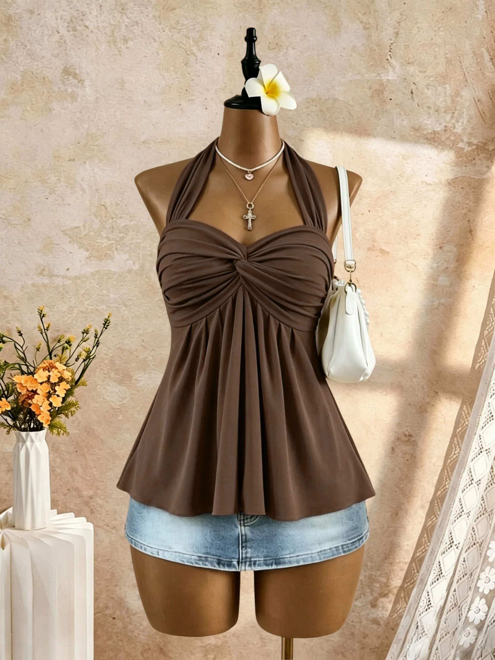 Damen Neckholder-Tanktop mit Twist-Front und Sweetheart-Ausschnitt, ausgestelltes Peplum-Design, Sommer 2026, Y2K, weich, einfarbig, für Strandurlaub, ärmellos – Detail 3