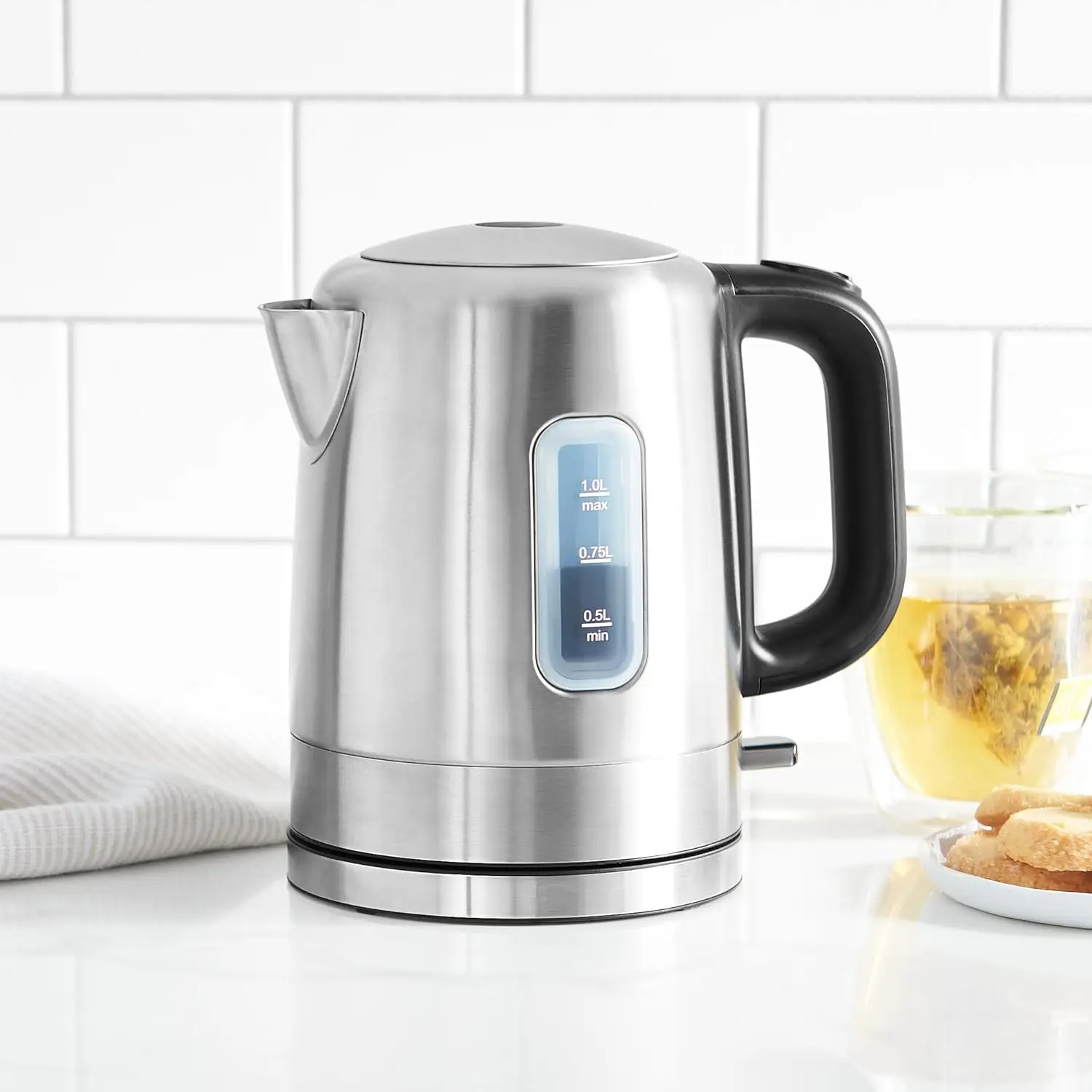 Basics Stainless Steel Portable Fast, Electric Hot Water Kettle for Tea and Coffee, Automatic Shut Off, 1 Liter