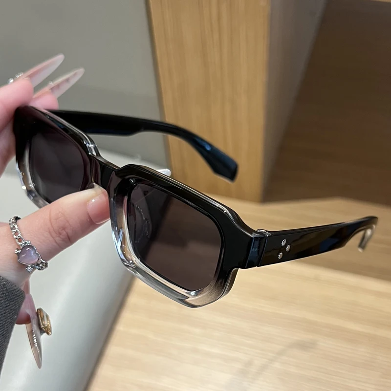Modische Kleine Quadratische Sonnenbrille für Damen und Herren Luxus-Markendesigner Sonnenbrillen Trendige Eyewear UV400