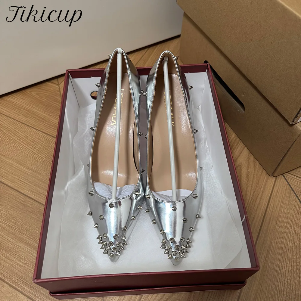 

Сексуальные женские серебристые кожаные туфли-лодочки металлик с острыми шипами и острым носком на высоком каблуке-шпильке, модный ночной клуб