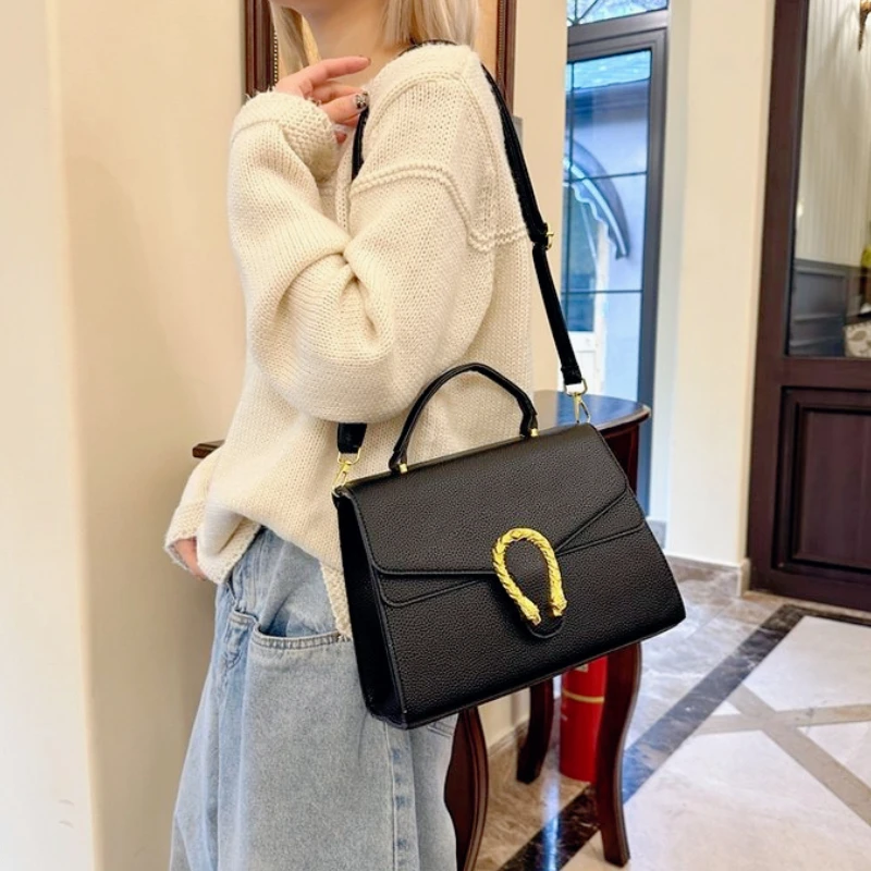 

Designer-Inspired 2025 New French Style Handbag - Exquisite High-End Light Luxury Shoulder Bag for Creative Women