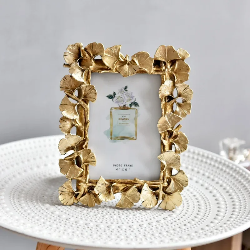 Golden Ginkgo Biloba Photo Frame European Style Creative Photo Frame Bedroom Retro Pendulum Shelf Decorations Ornaments