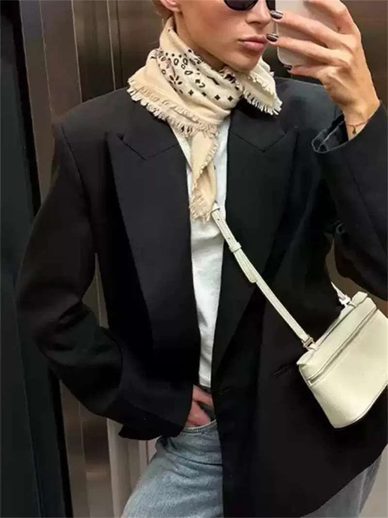 Autumn/winter Fashion Women's Cashmere Retro Paisley Printed Scarf Ladies Shawl Accessories Square Scarves Versatile