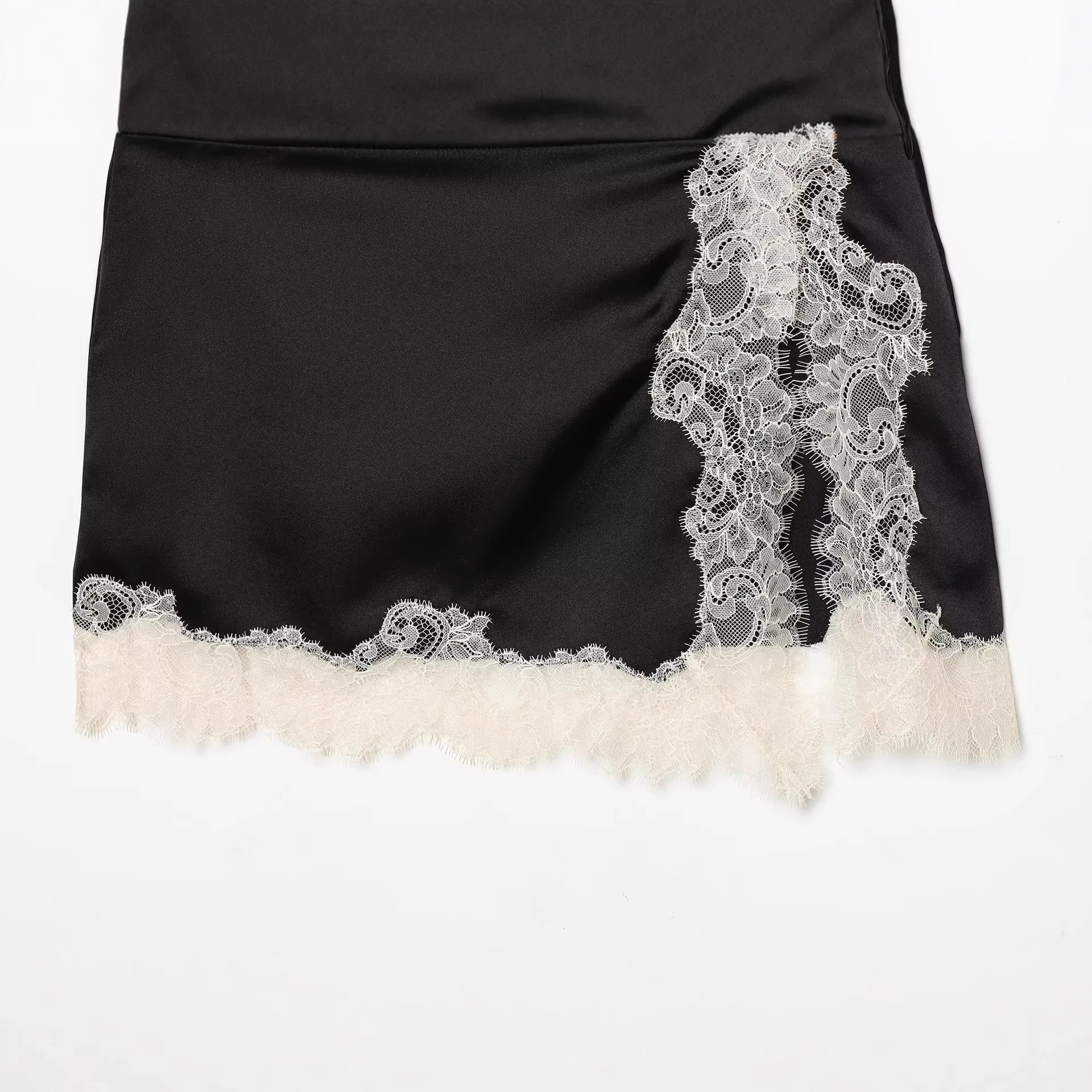 Women's Elegant Satin Skirt Straight Short Skirt With Lace Trimmed Skirt Pure Desire For Woman Hem Charming Style Skirt 9QNH