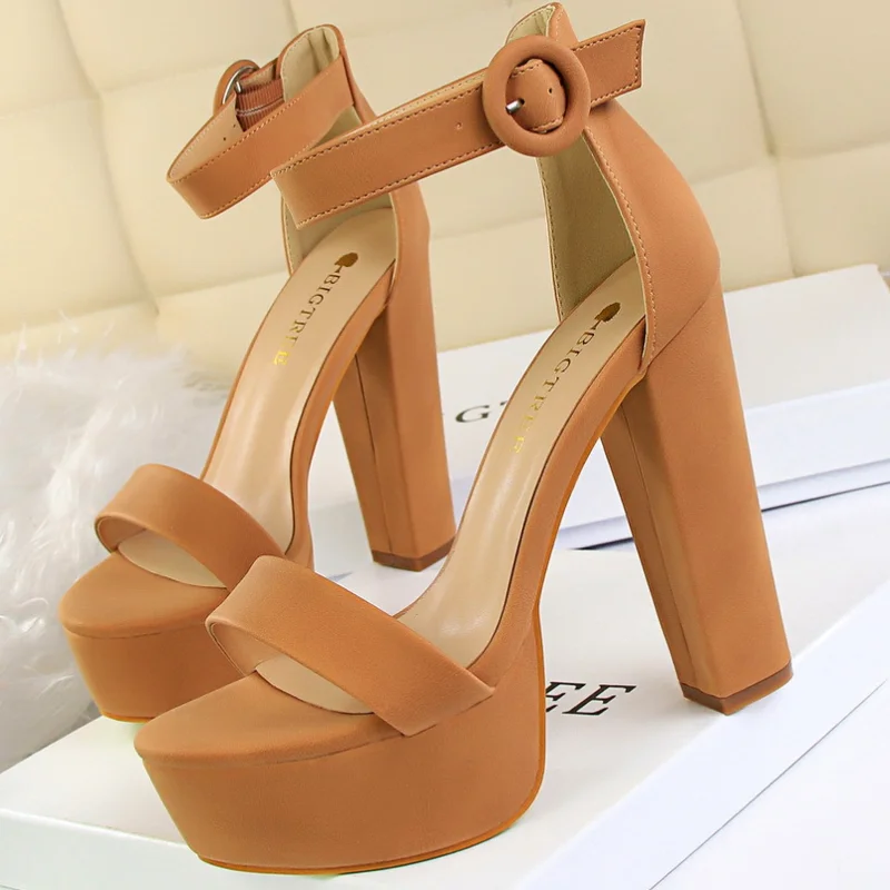 

Women Sandals Fashion High Quality Platform Sandals Women Summer Pumps Square High Heels Summer Ladies Shoes Big Size 43 WSH4119