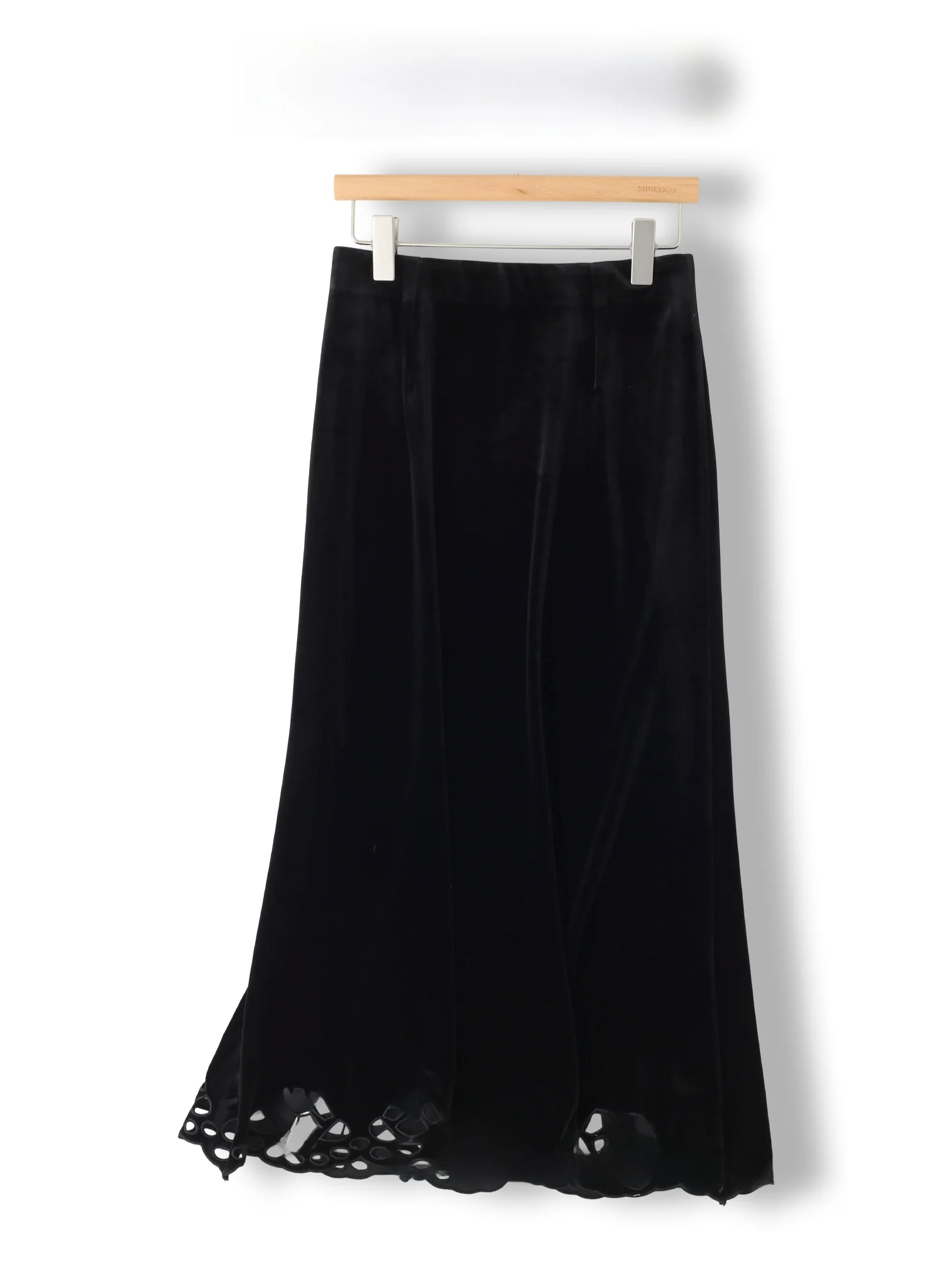 Elegant Embroidered Fish Tail Half Skirt Vintage Style mid Length Beautiful Lady Fashion City Commute Velvet Fabric Skirt