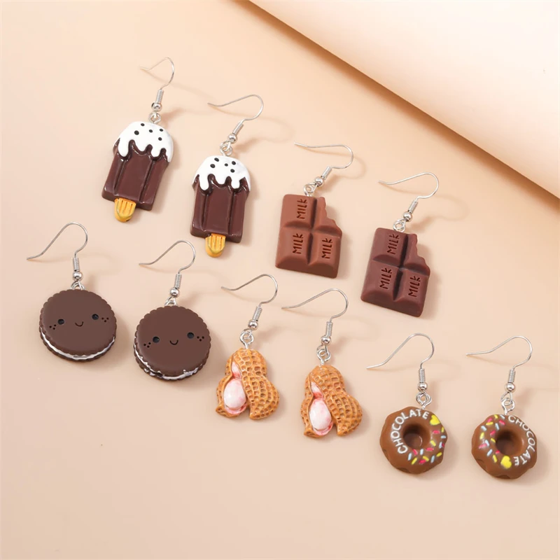 5 Paar/Set Niedliche Ohrringe mit Lebensmittelmotiven für Damen, Harz-Kekse und Schokoladen-Ohrringe, Mädchen-Party- und Festival-Schmuck, Geschenke – Detail 6