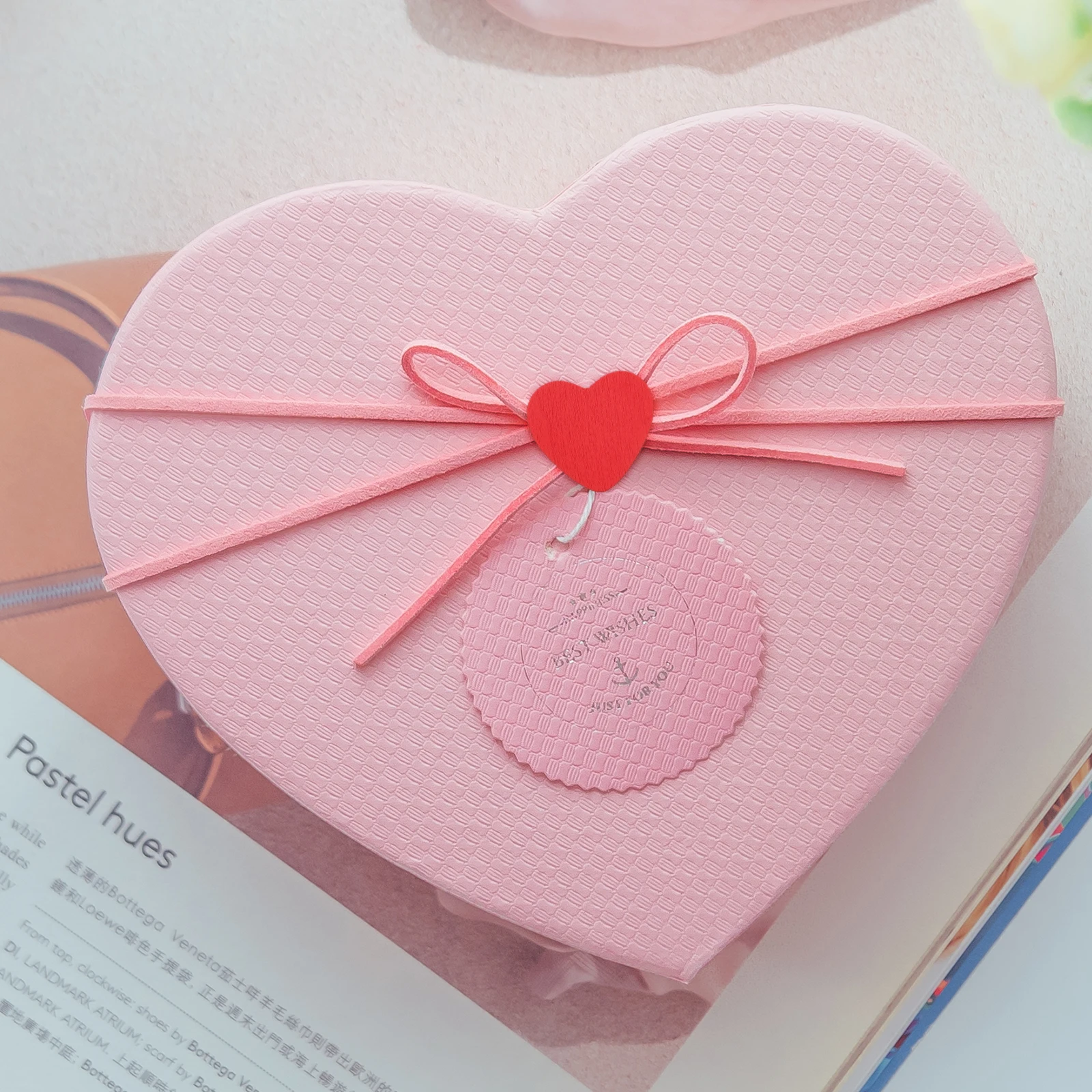 

200Pcs Self-Adhesive Wood Heart Decor Valentine Day Wooden Chips for DIY Crafts Home Decoration Wood Heart Decor