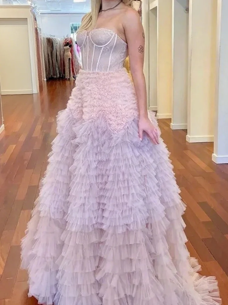 Una línea de tren de barrido vestidos de noiva personalizar con cordones en la espalda vestidos de fiesta sin tirantes cariño con volantes escalonados vestido de fiesta ﻿