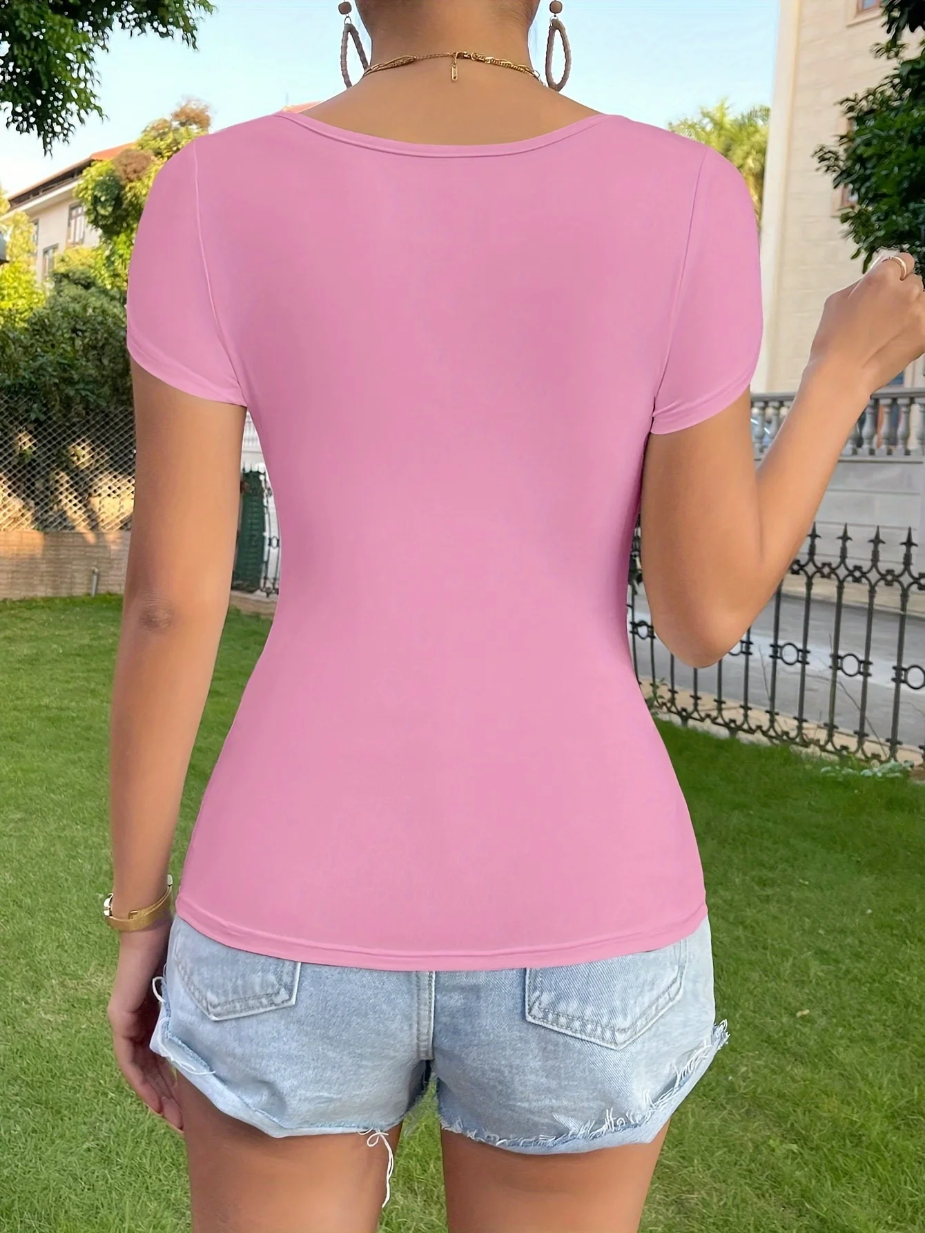 Simple solid color square neck T-shirt for women's fashion versatile slim fit waist top, spicy girl summer short sleeved pink