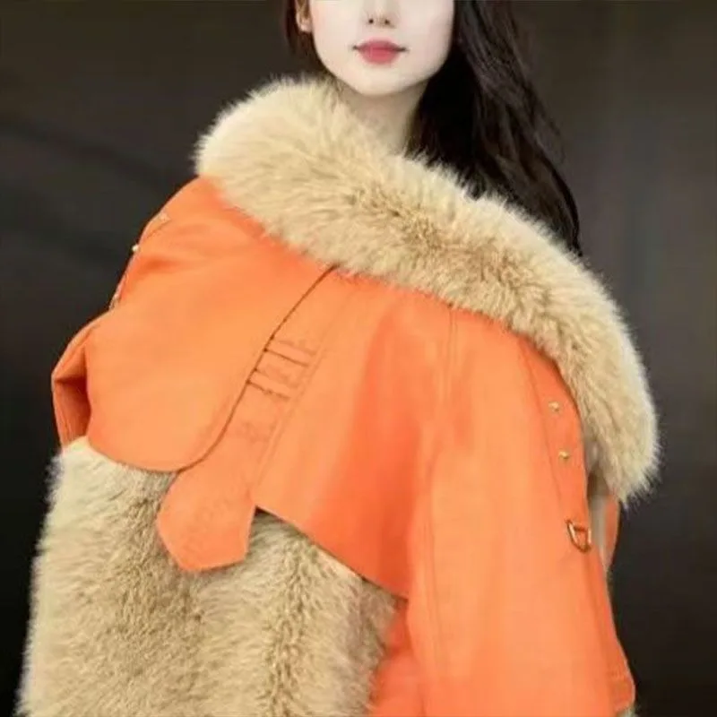 여성용 겨울 따뜻한 두꺼운 새해 전투복 스타일리시한 모피 칼라 스타일 오버코트 패션 PU 가죽 재킷