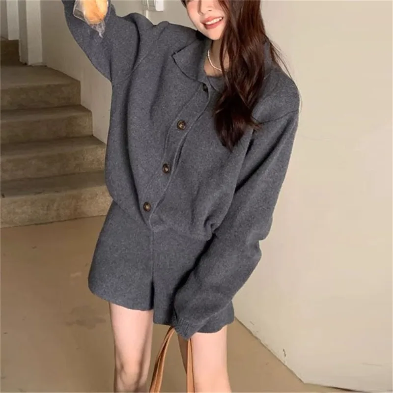 

New Autumn Winter Korean-style Fashion Women's Set Featuring Turtleneck Sweater Cardigan High-waisted Slimming Wide-leg Shorts