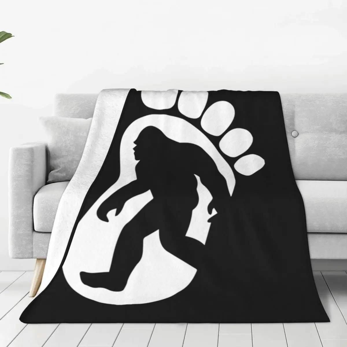 Bigfoot Sasquatch Footprint Silhouette Blanket Soft Flannel Fleece Warm Sasquatch Throw Blankets for Travel Bed Couch Quilt