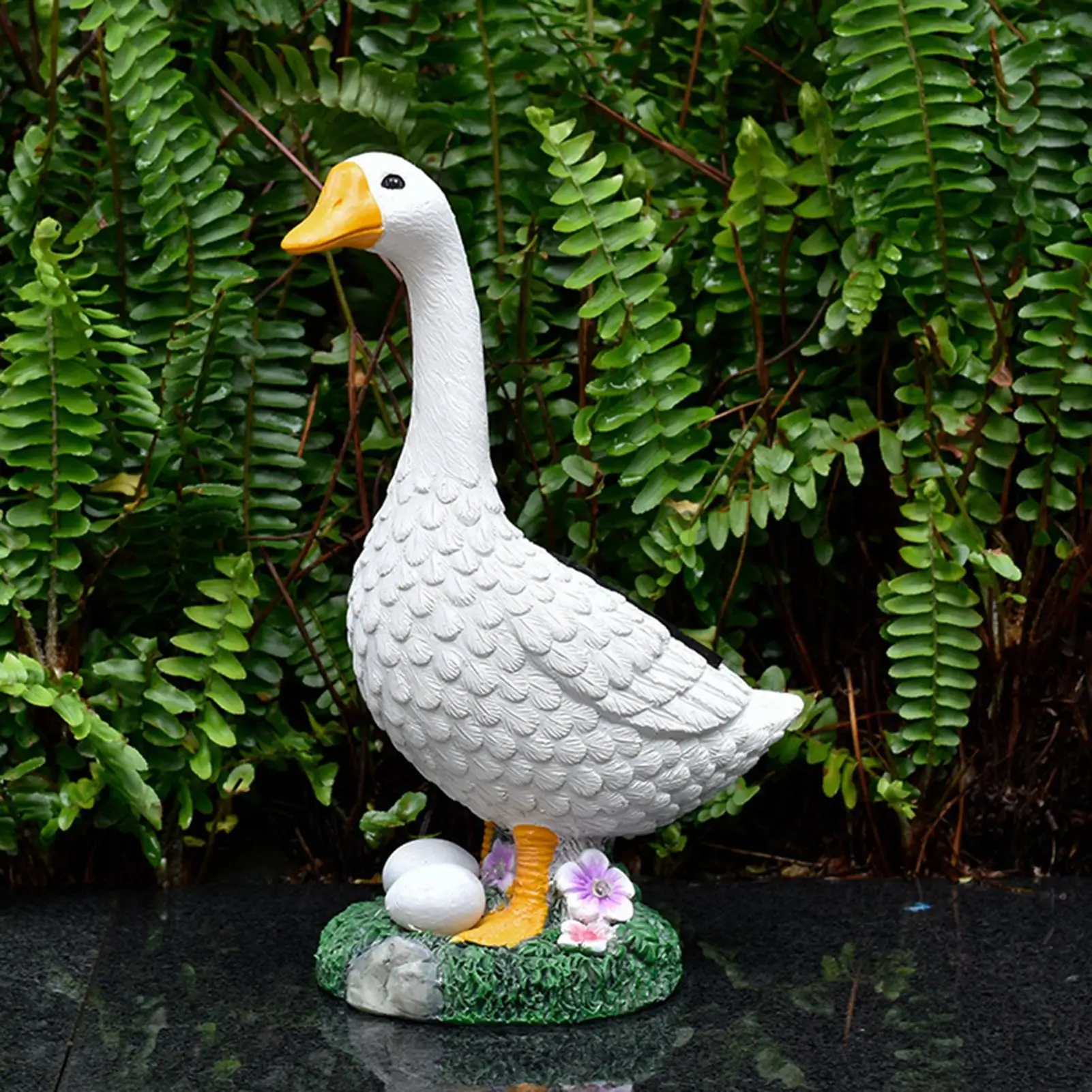 Porch Goose Resin Solar Automatic Sensor LED Light Figurines Outdoor Goose Statue For Christmas Winter Home Kitchen Desk Front