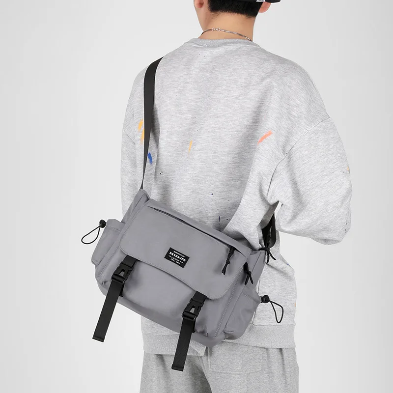 New Men's Crossbody Bag, Casual Large-capacity Single-shoulder Motorcycle Bag, Lightweight and Multi-functional Crossbody Bag