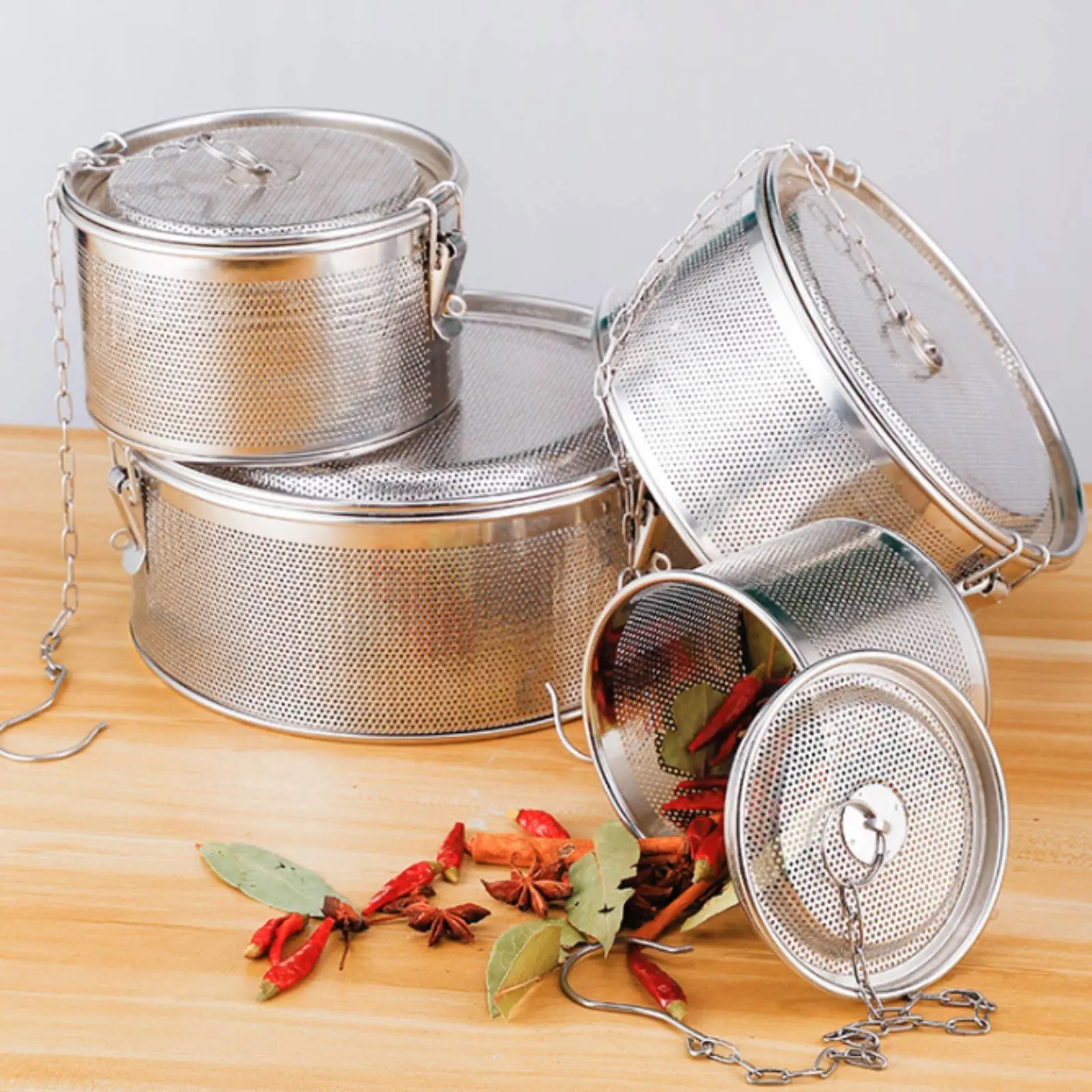 Stainless Steel Seasoning Container Easy to Clean Heated Pot Seasoning Container Locking Seasoning Infuser Reusable Kitchen