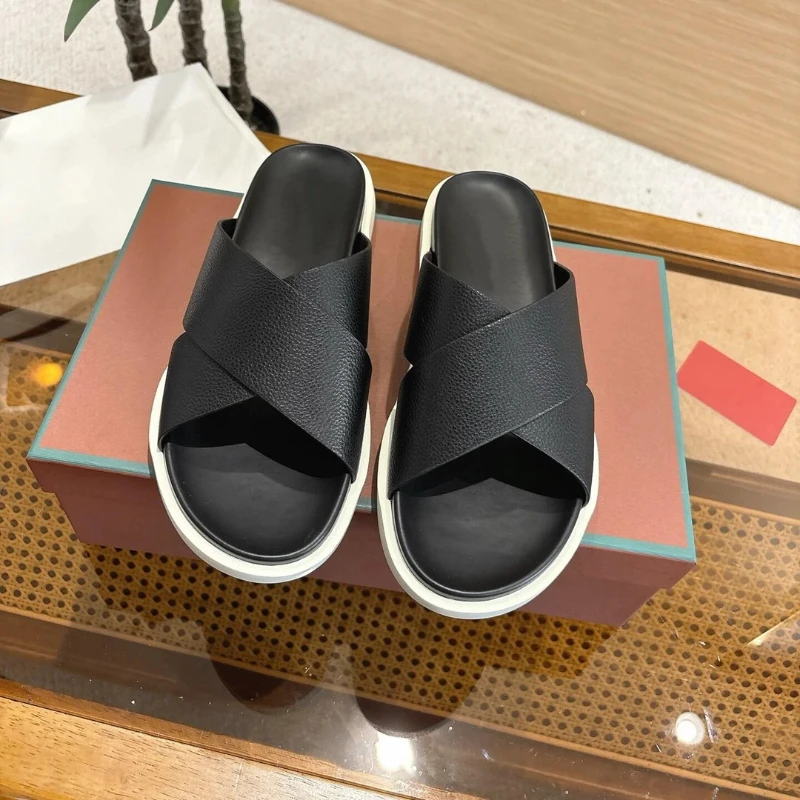 Casual Cross Men's Sandals Summer New Style Home Use Lightweight Mature Money Style Flat Heel Anti-Slip Beach Slippers