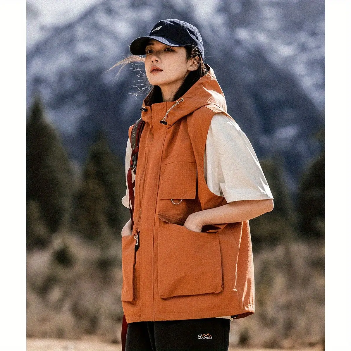 Women's Fashion Hooded Vest - Sleeveless Casual Jacket with Spacious Pockets, Perfect for Street Style & Weekend Adventures