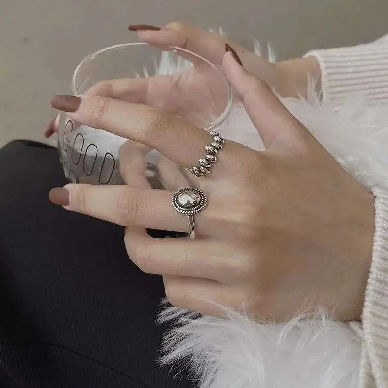Women's Fashion Unique Twisted Oval Open Ring with Vintage Aged Finish Trendy Niche Design Statement Jewelry