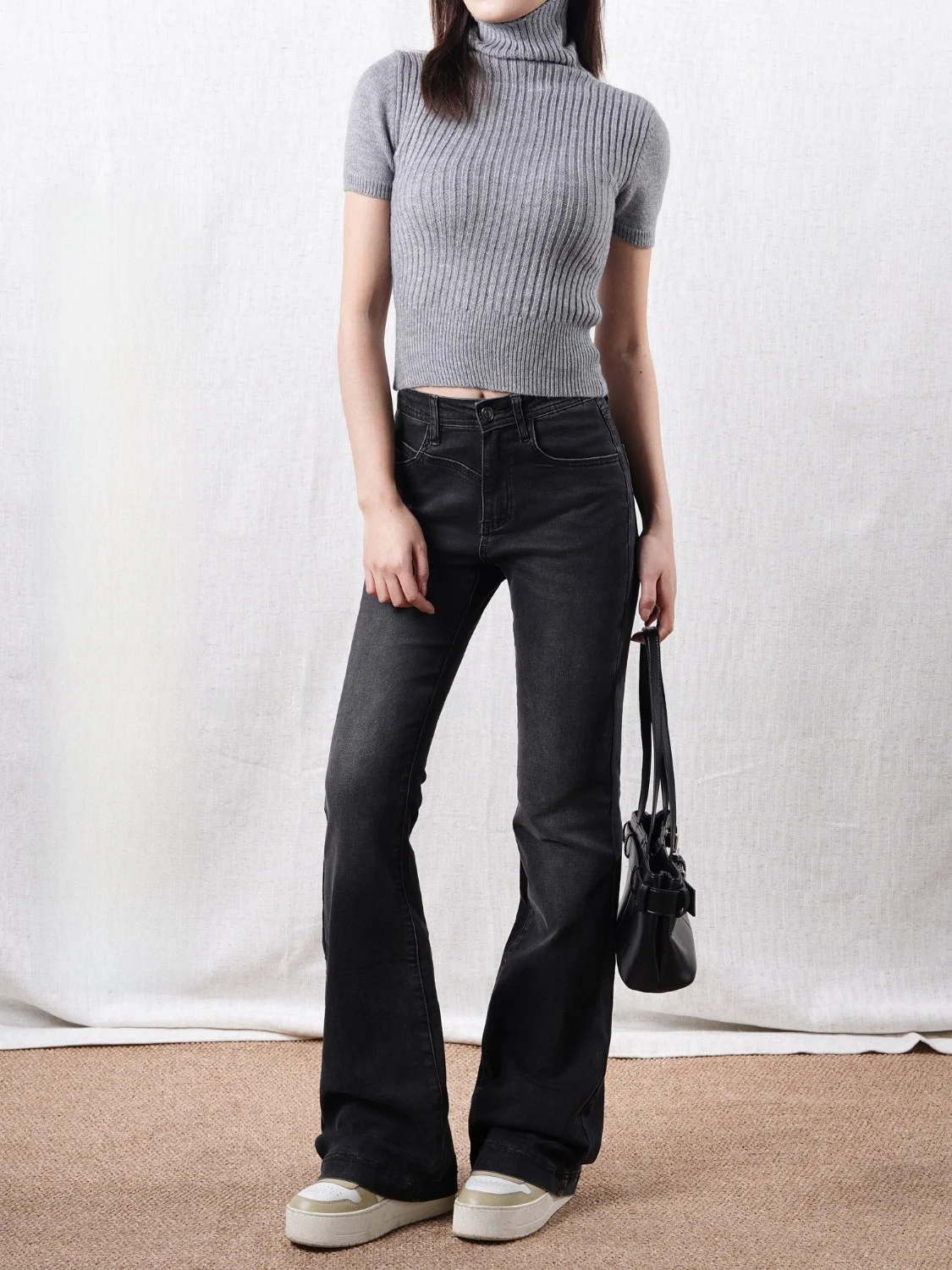 

Джинсовые джинсы-колокольчики с высокой талией, женские эластичные утягивающие винтажные длинные брюки с высокой посадкой, удлиняющие ноги, осень-зима...