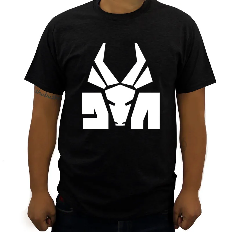 Che cos'è un Techno Ninja? Scopri la moda e la cultura che ispira i T-shirt di tendenza