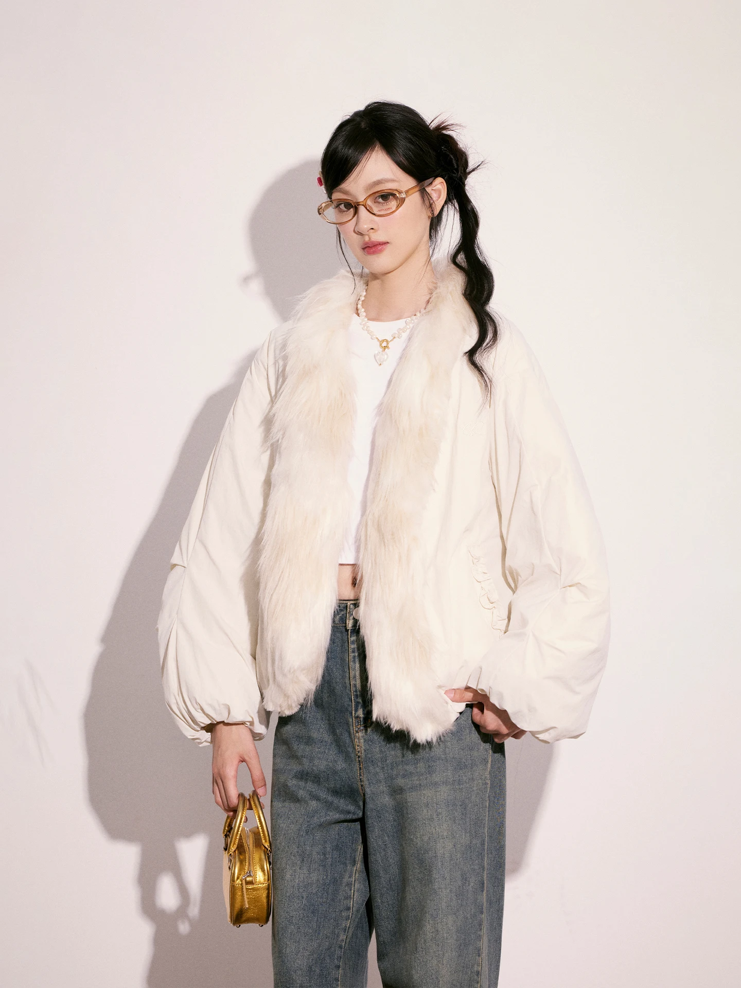 

Теплое утолщенное хлопковое пальто для женщин с мягким пушистым меховым воротником, свободного кроя, с длинными рукавами, V-образным вырезом