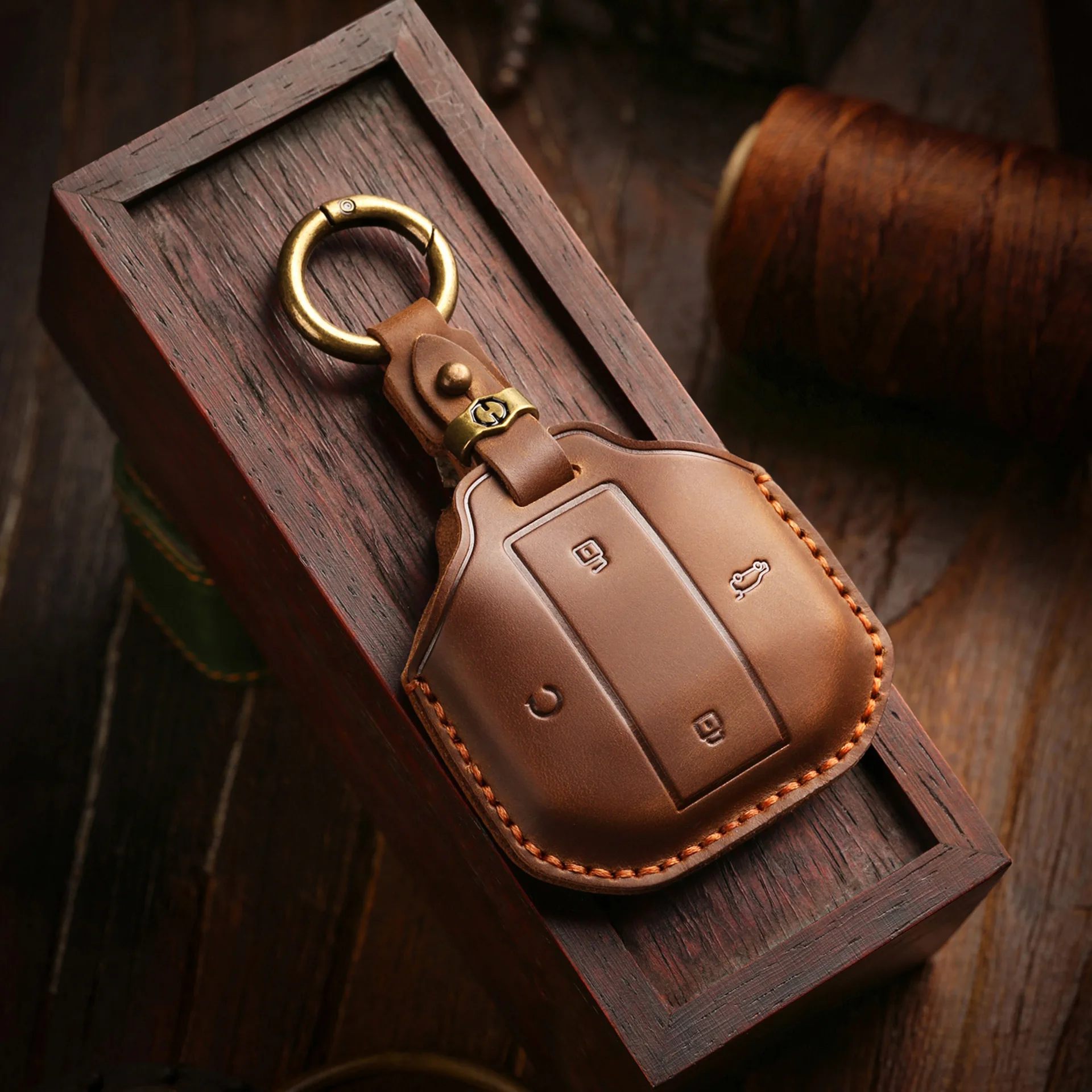 

Handmade Leather Car Key Case Keychain Shell Cover Fob for Jetour Traveller 2024 2025 Interior Accessories