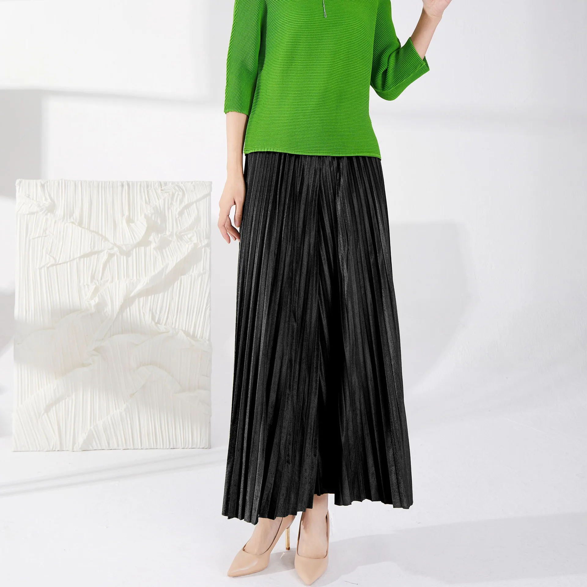 High Quality Plus Size Women Fashion Golden Velvet Casual Pants Women High Waist Wide Leg Pants Pleated Pants