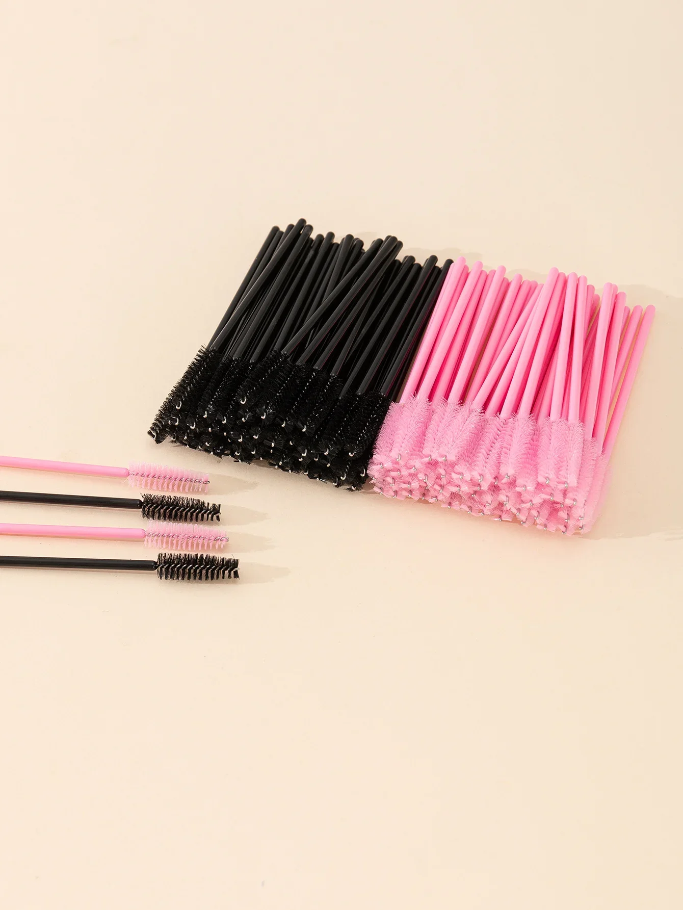 100PCS Pennelli per ciglia Pennelli per trucco Bacchette per mascara usa e getta Applicatore Spoolers Ciglia Pennello cosmetico, strumento di estensione del lungo