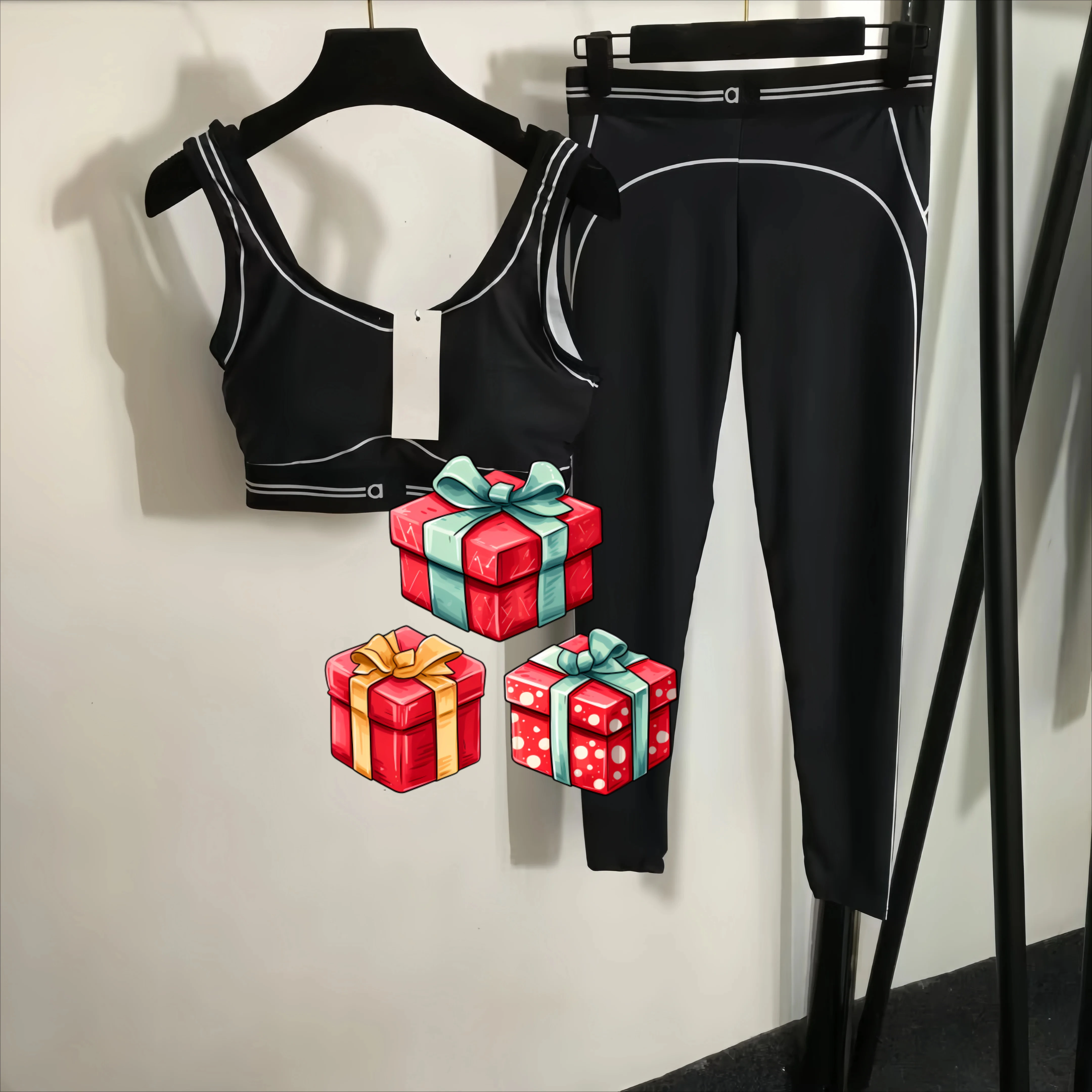 

Новый женский комплект для йоги 2026: облегающий универсальный топ и брюки с высокой талией