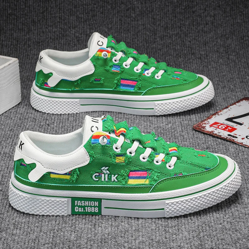 Hot Sale Men's Canvas Shoes Green Sneakers Fashion Print Skateboard Shoes Men Low Canvas Sneakers Slip-On Male Designer Footwear