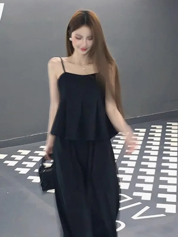 ชุดเสื้อสายเดี่ยวเรียบง่ายและกางเกงขายาวทรงกว้างสำหรับผู้หญิง สไตล์ลำลอง ผ้าพลิ้ว ช่วงเอวเข้ารูป แฟชั่นฤดูร้อน 2025