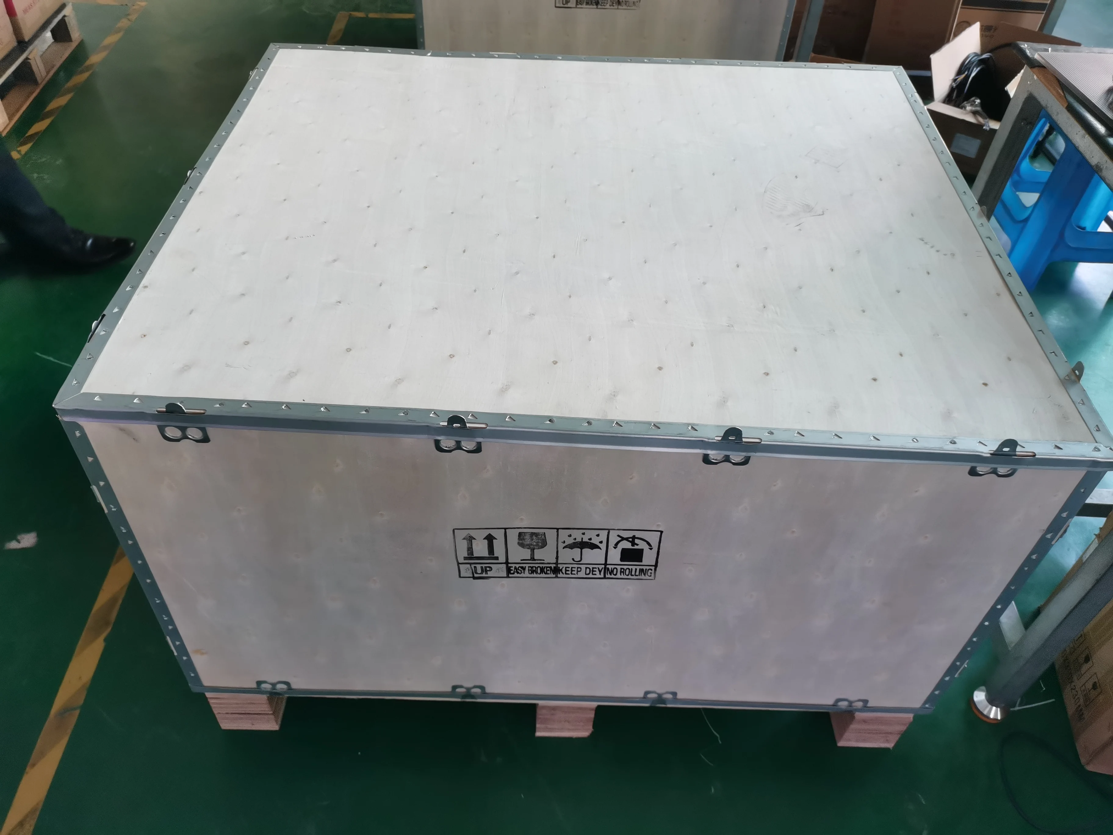 For Fixed Installation Screen Wooden Case Packing