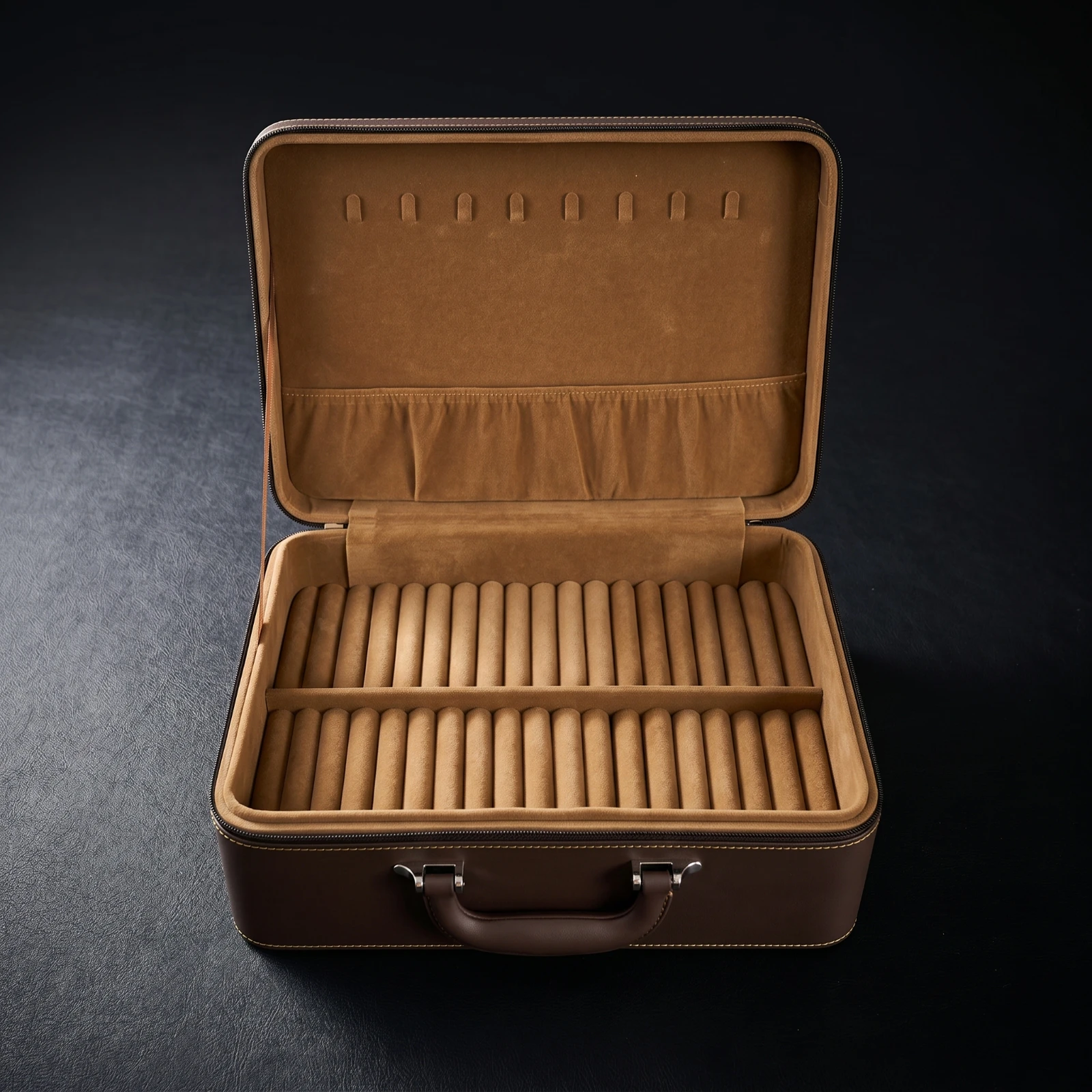 Bracelet Case Travel-Ready Bangle Box Jewelry Box with Handle Hard-Shell Jewelry Suitcase Padded for Travelers, Dressing Table