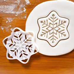Christmas Gingerbread Cookie Cutters DIY Snowflake Santa 3D Plastic Biscuit Mold Stamp Fondant Pastry Cartoon Baking Supplies