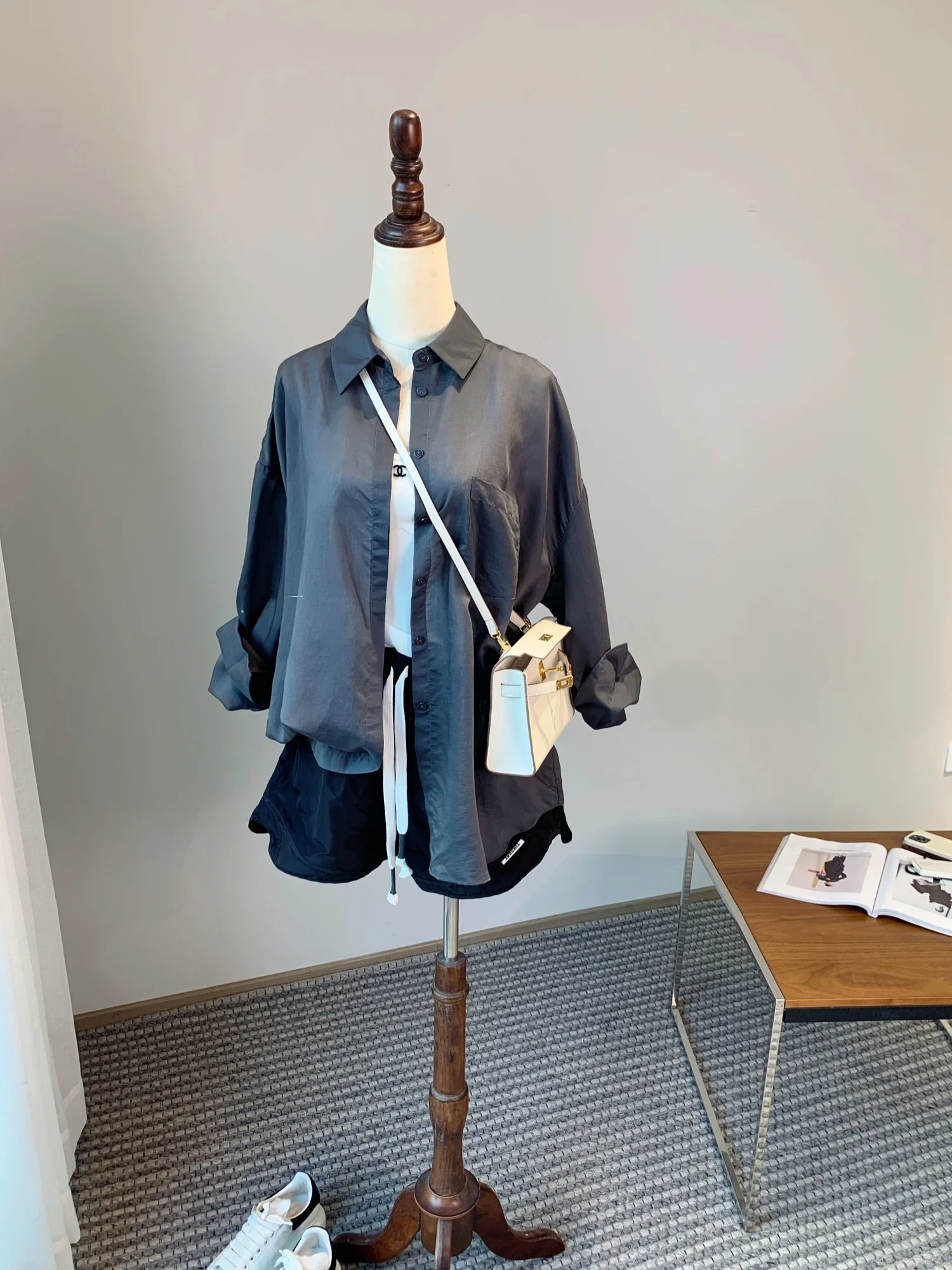 

Thoey Chen Women's Silk Long Sve Loose Fit Sun Protection irt Outerwear Casual Commute Sle Lenzing Lyocell Fabric