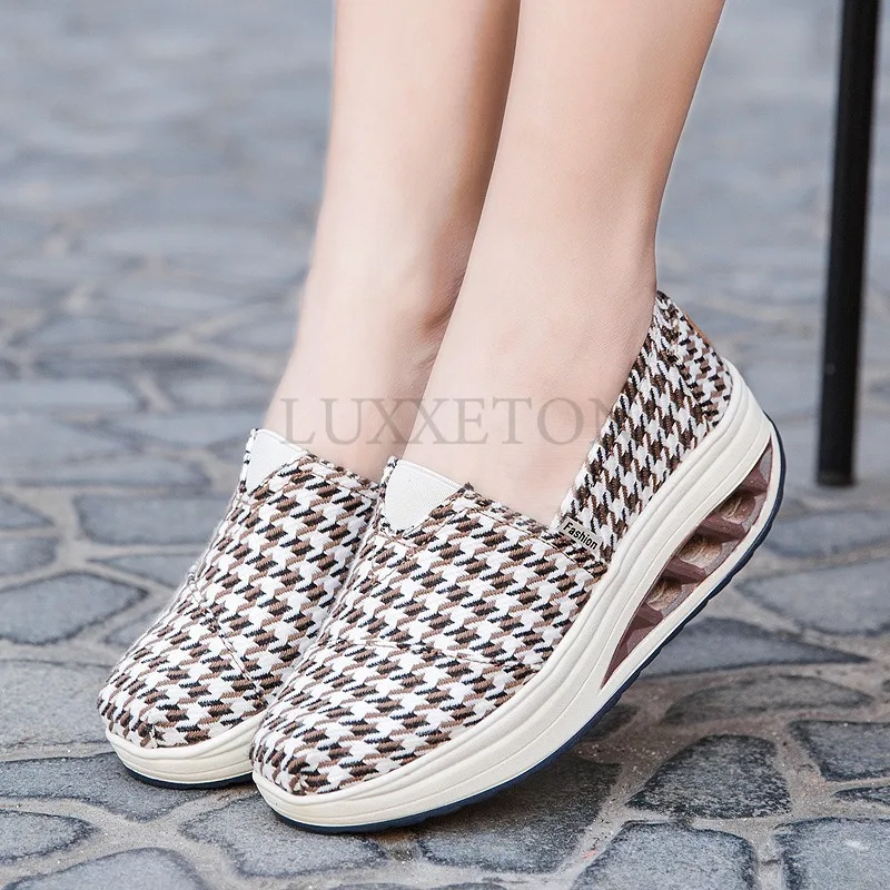 Air Cushion Thick Soled Canvas Wedge Shaped Sloping Heel Rocking Shoe Mesh Breathable and Comfortable Soft Casual Cloth Shoes