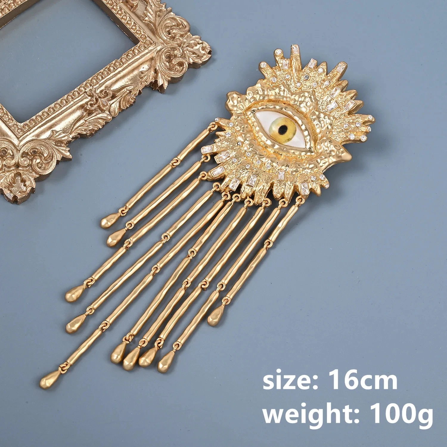 2023 New Personalized Devil's Eye Brooch Metal Tassel for Men Women Unisex Pin Jewelry Brass European And American Retro