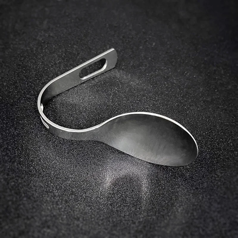 Self Bending Spoon by J.C Magic Tricks Bend A Spoon in Hand Stage Magic Mentalism Magia Magie Magicians Prop Accessory Illusion