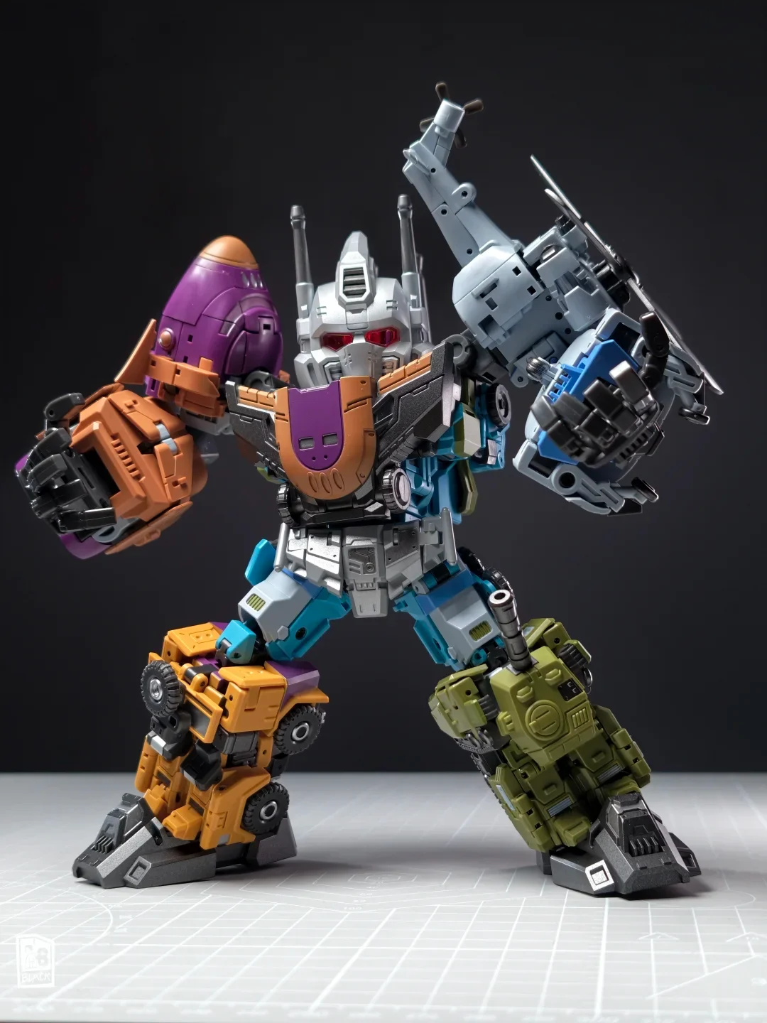 【EN STOCK】 Figurine articulée en acier Kiddy Party JGM-SKP03 Bruticus, jouet combiné qui peut émettre de la lumière, jouet transformable, modèles de jouets pour garçons