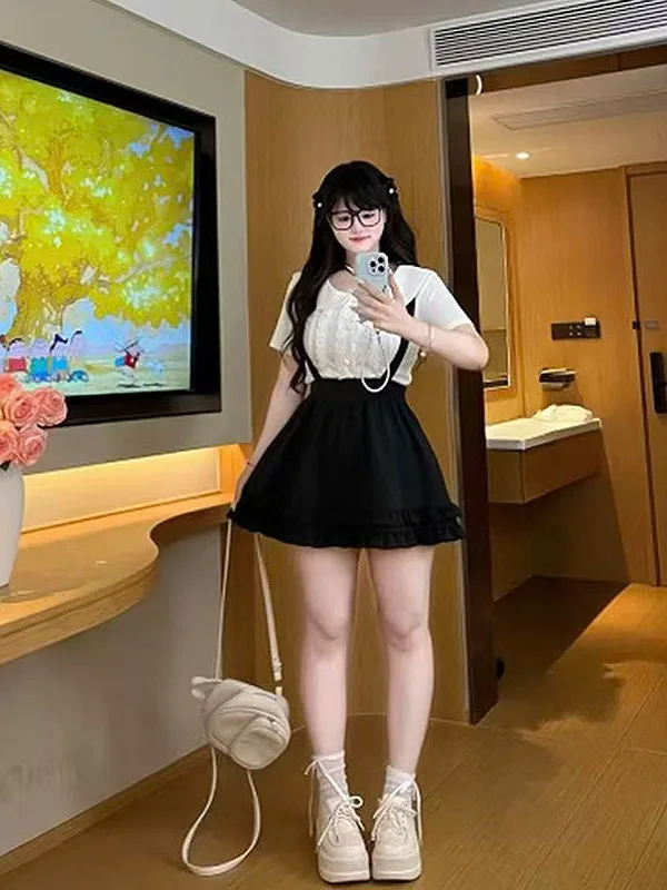 

plus Size Fashionable Black White T-Shirt And Skirt Set Slimming Waist Design Conceals Flaws Commute Style Casual Short Sleeve