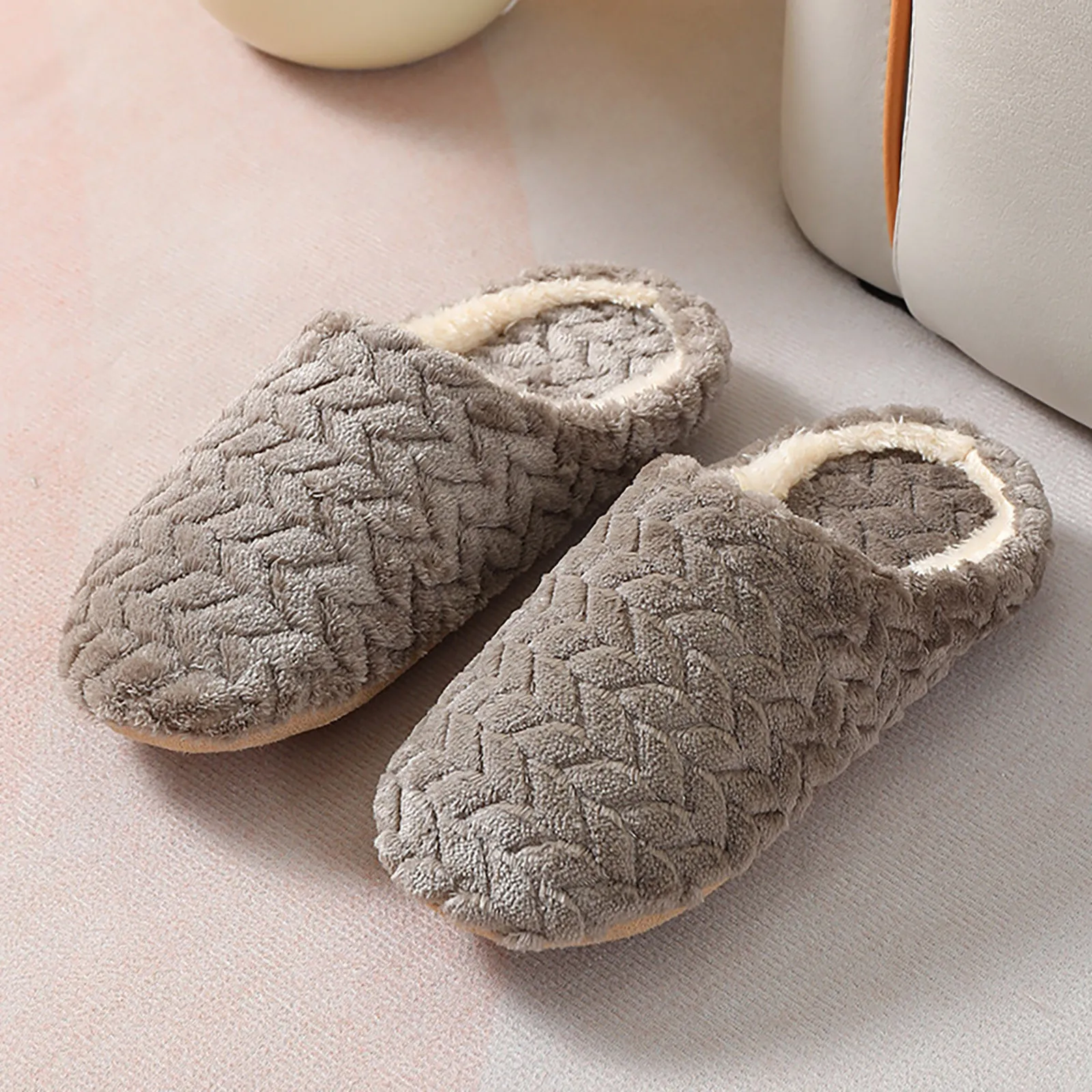 2024 Men Indoor Slippers Warm Plush Home Slipper Autumn Winter Shoes Male House Flat Floor Soft Silent Slides for Bedroom