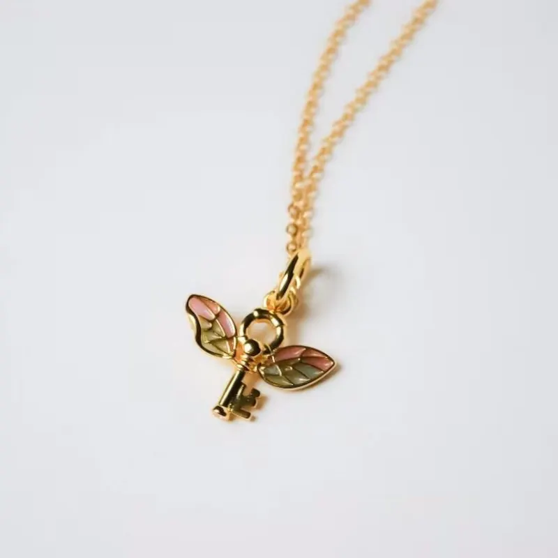 Simple Golden Colorful Wings Key Pendant Chain Necklace Creative Cartoon Angel Wing Handmade Lucky Jewelry Birthday Gift